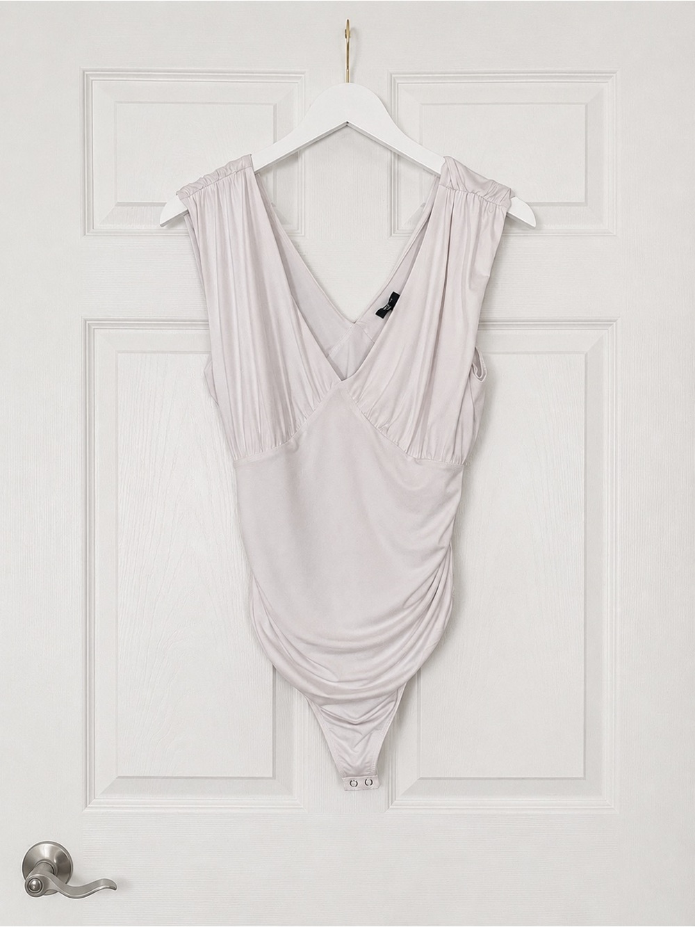Express White Sleeveless V-Neck Bodysuit medium summer capsule wardrobe chic